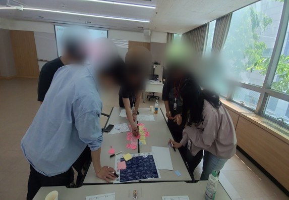 포스트잇 팀 토의